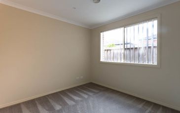 4 Gareth (Patrick) St, Cranbourne East