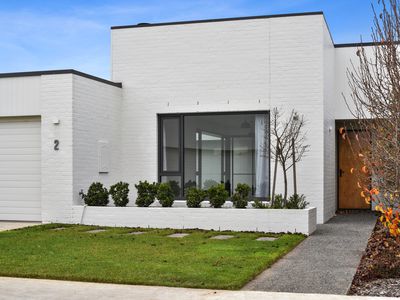 2 / 54 Landsborough Avenue, Newstead