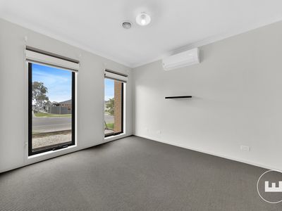 12 Obsidian Avenue, Tarneit