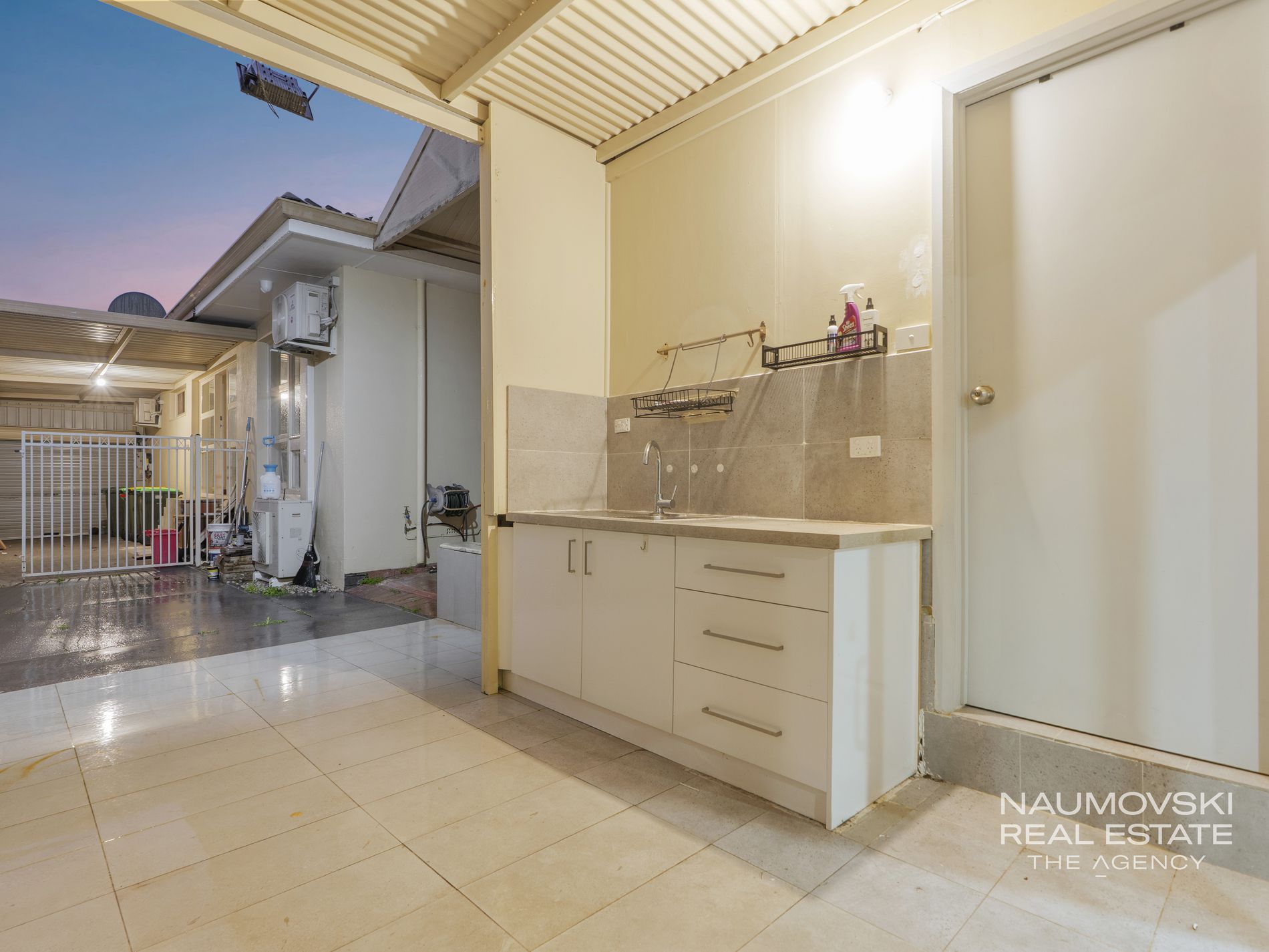 16 Hotchkiss Drive, Balcatta