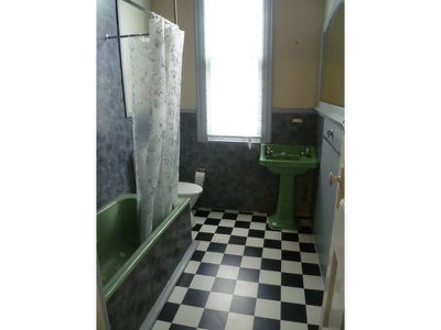 196 Autumn Street, Geelong West