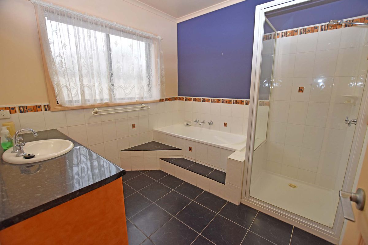 54 McEwen Road, Kyabram