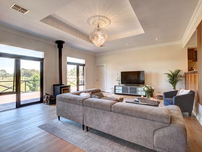 35 Vickery Road, Meadows