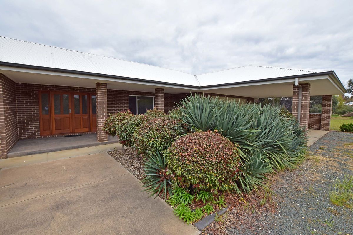 2 Jenmar Drive, Kyabram