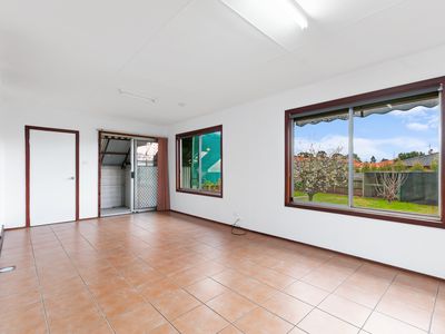 13 Glomar Grove, Sale