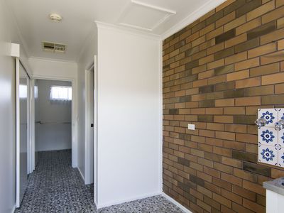 1 / 15 Schwarz Avenue, Horsham
