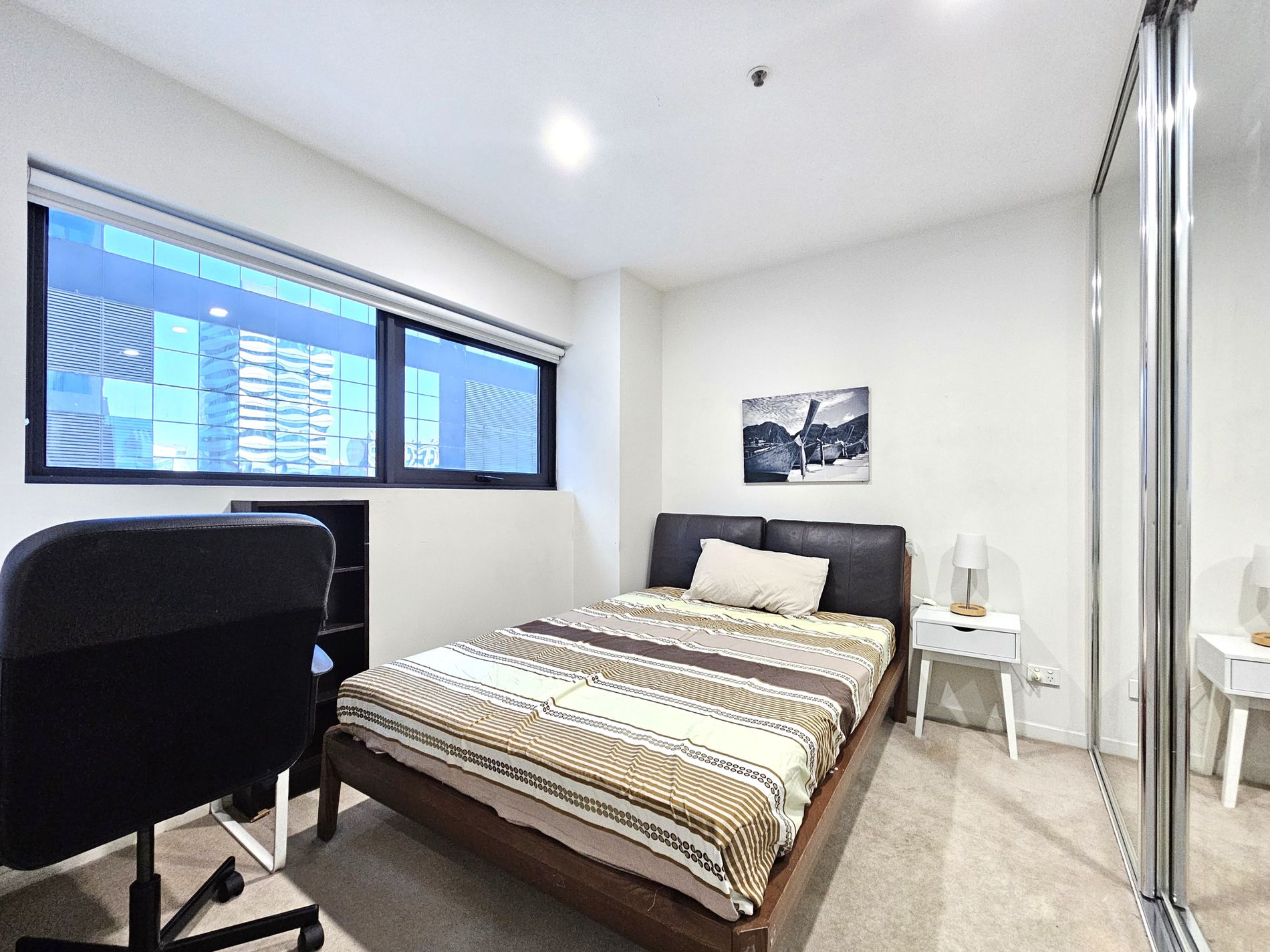 307 / 8 Sutherland Street, Melbourne