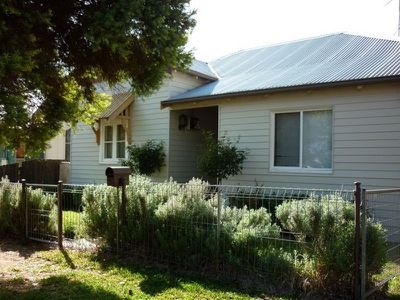 8 Jubilee Street, Dubbo