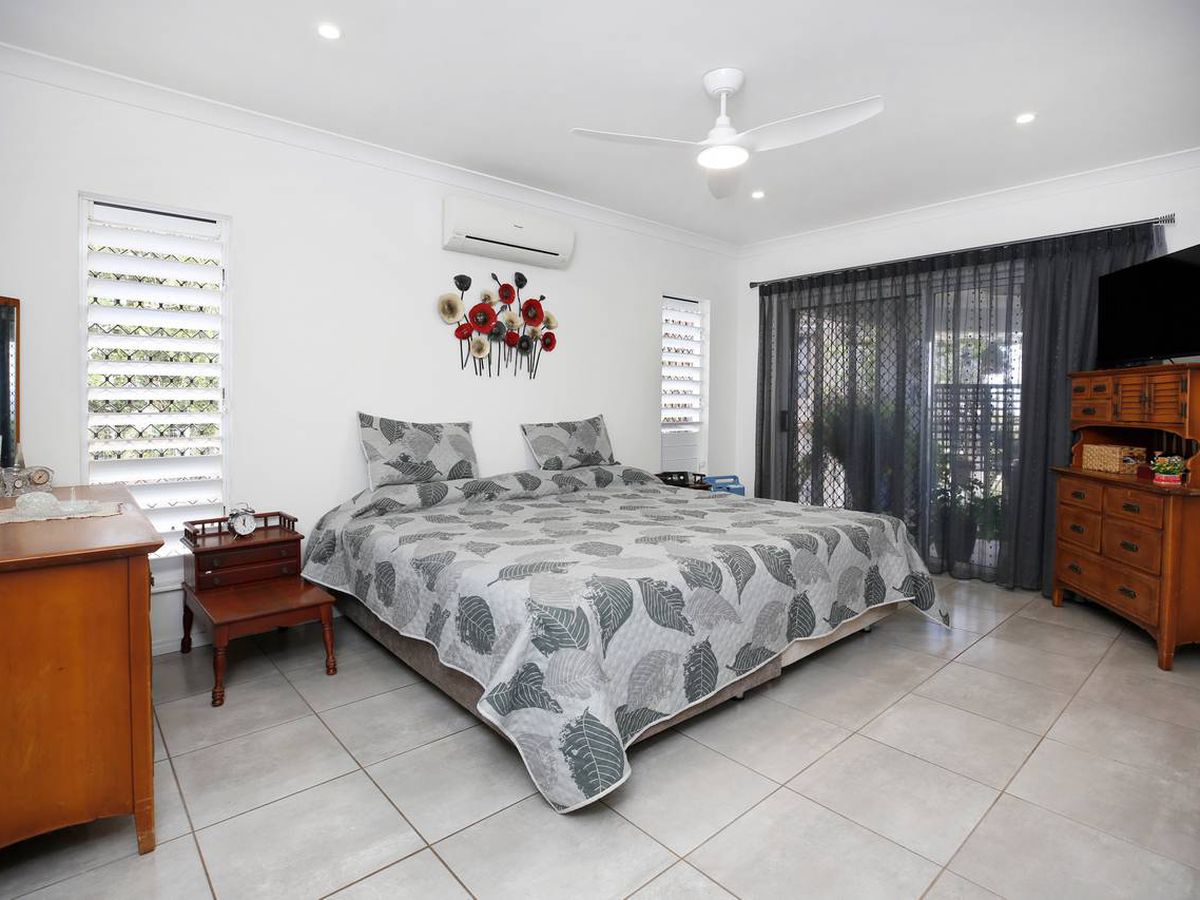 13 Moses Circuit, Atherton