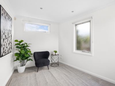 4 / 2 Bellairs Avenue, Seddon