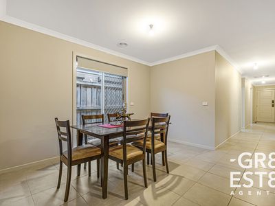 16 Crowe Avenue, Cranbourne West