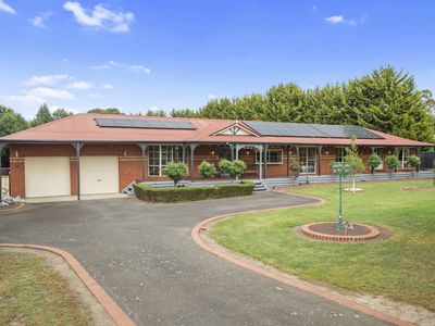 33 King William Court, Wallan