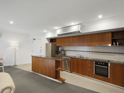 11 / 110 Mounts Bay Road, Perth