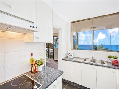 1 / 48-50 Cliff Road, North Wollongong