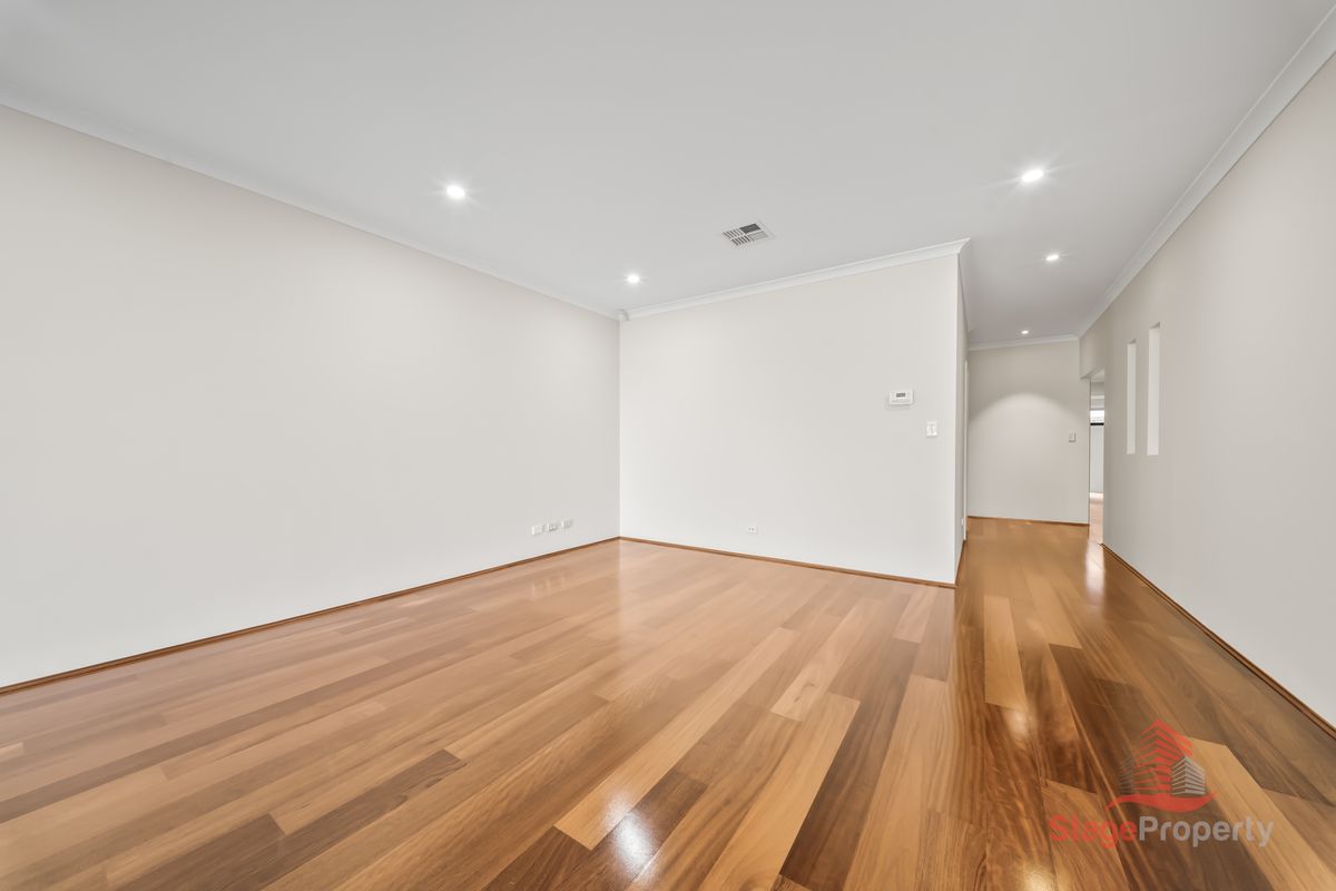 18 Blossom Chase, Aubin Grove