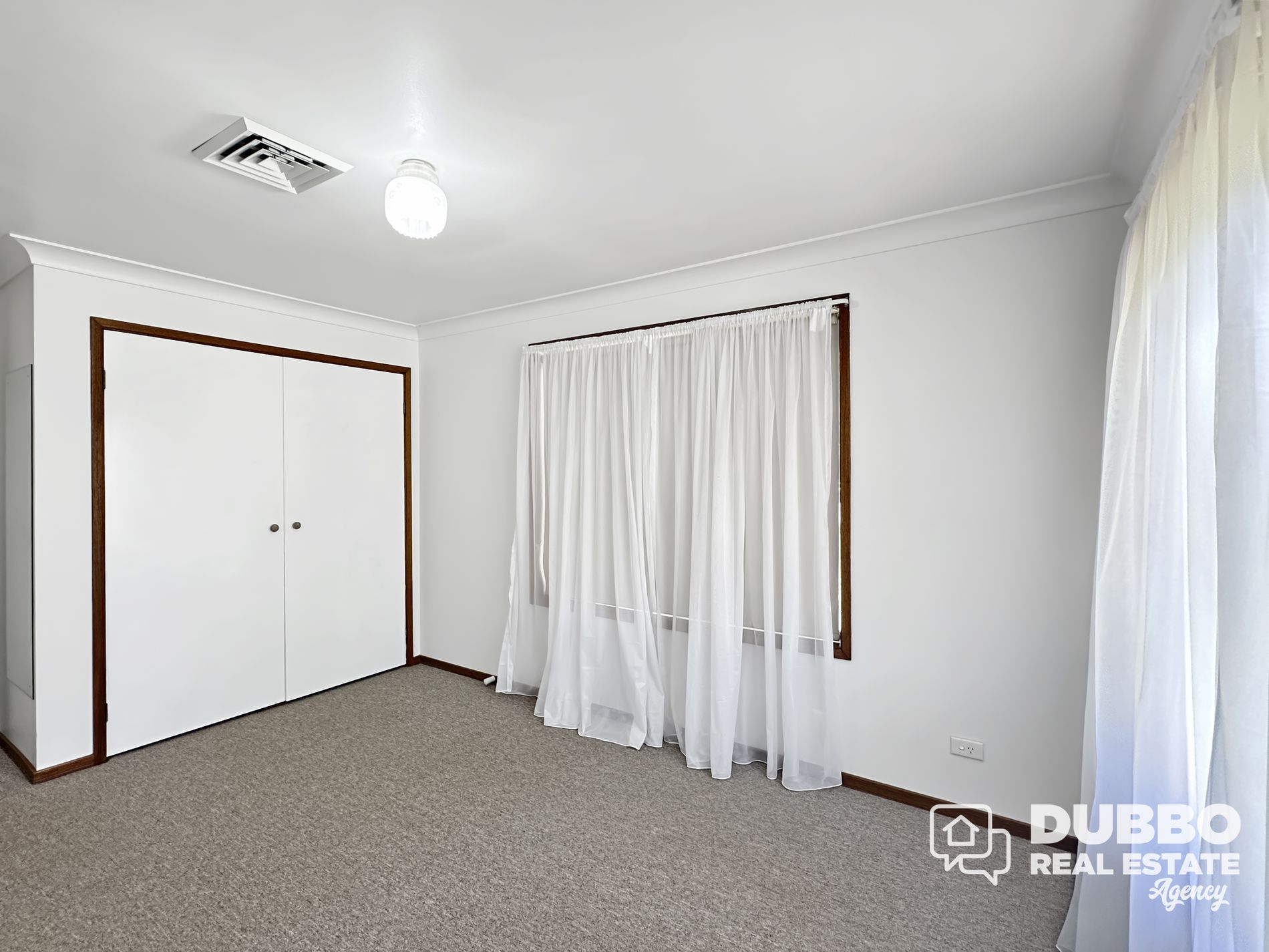 1 / 3 Nelson Place, Dubbo