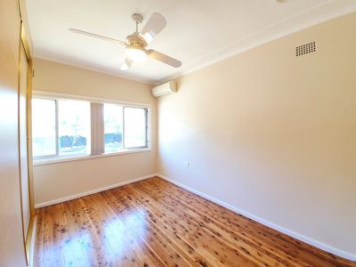 52 Tamplin Road, Guildford