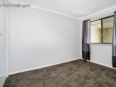 4 / 8 Arnott Court, Kelmscott