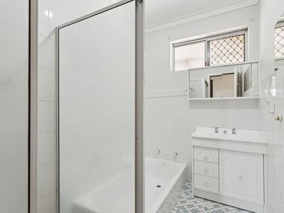 132 West Road, Bassendean