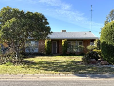 24 Brooks Crescent, Darlington Point