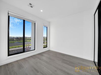 23 Marsdenia Street, Manor Lakes