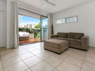 1 / 129 Duporth Avenue, Maroochydore