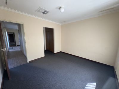 13 Scole Place, Huntingdale