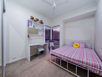 15 Hawksbury Crescent, Wakerley