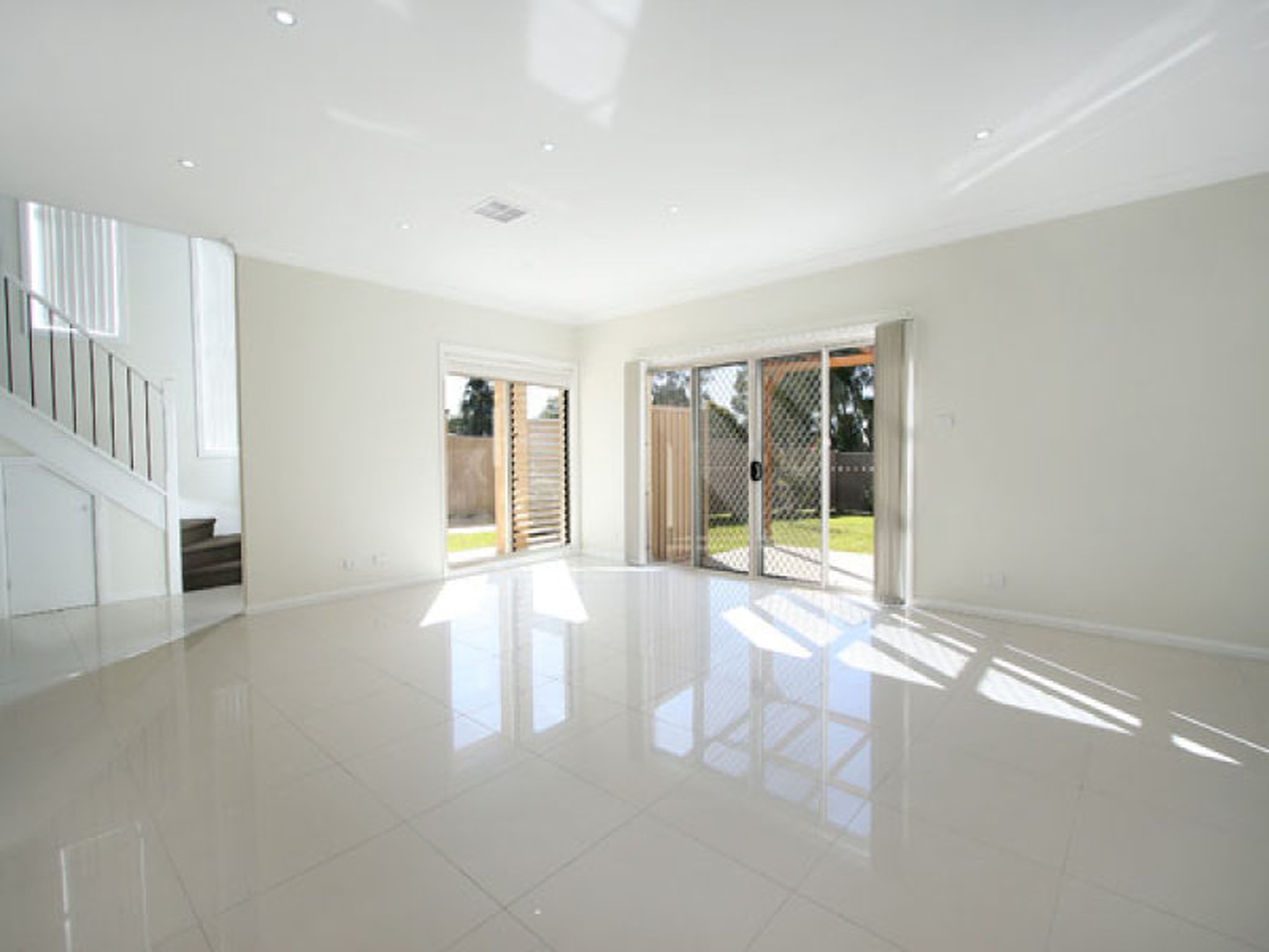 2 / 52 George Street, WINDSOR