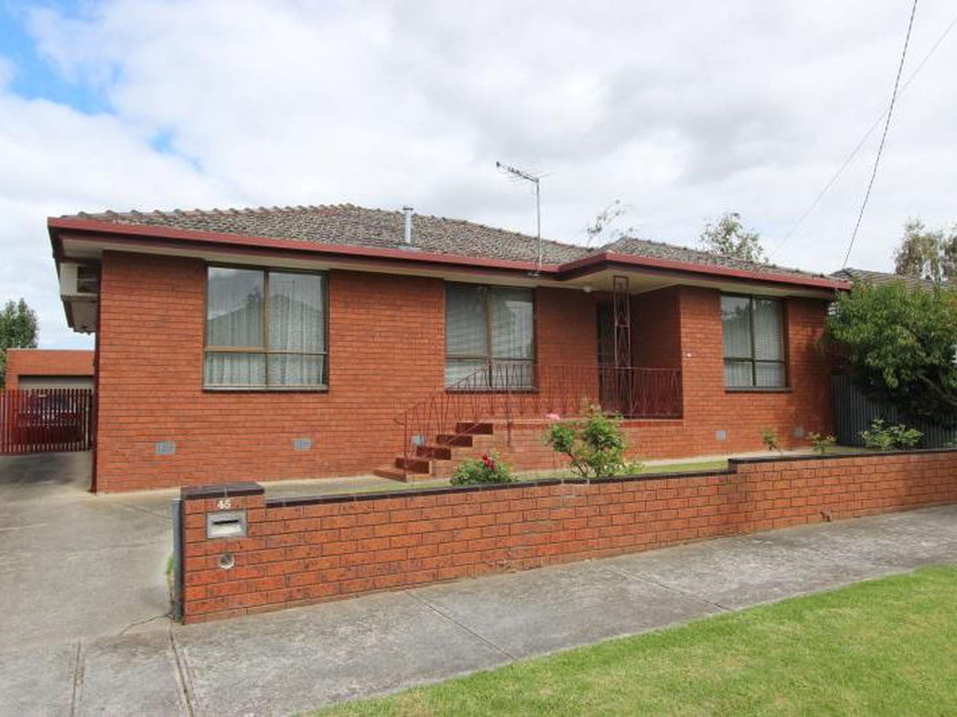 45 Clonard Avenue, Geelong West