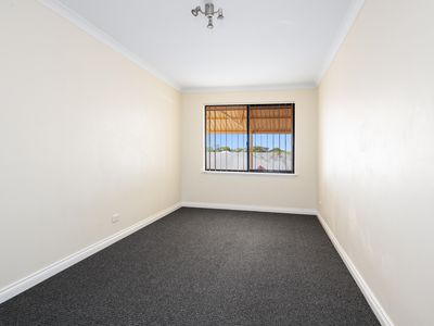 14 Smythe Drive, Broadwood