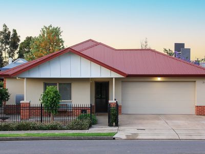 17 Maude Street, Glandore