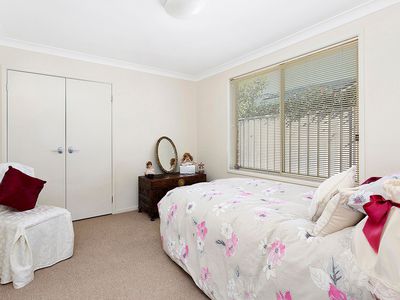 4 Holroyd Street, Albion Park