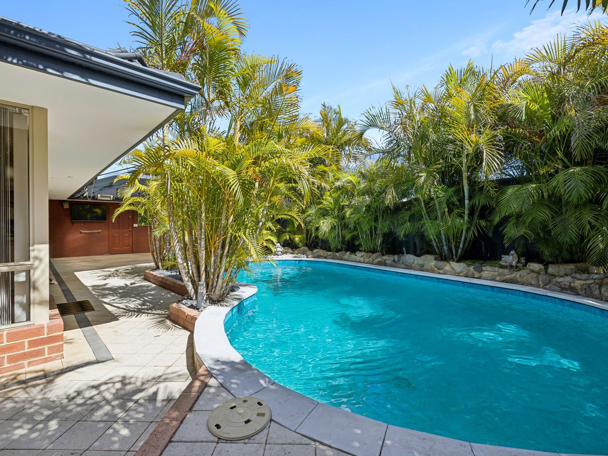 56 Camarino Drive, Woodvale