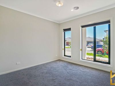 12 Forestgold Street, Tarneit