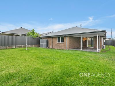 4 Reef Street, Vincentia