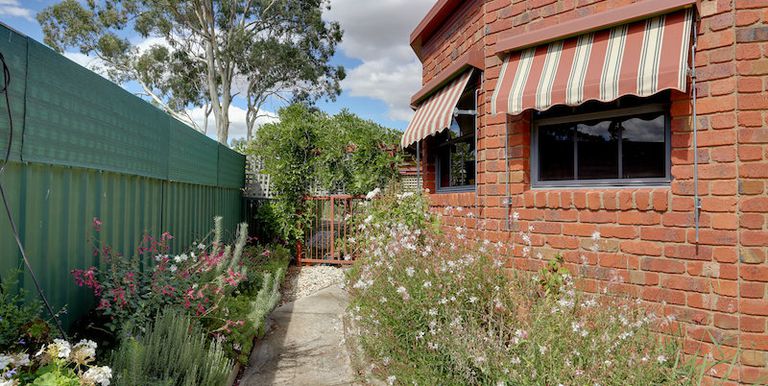 8 Caulfield Street, Violet Town
