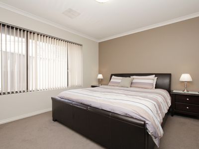 20B Myindee Way, Nollamara