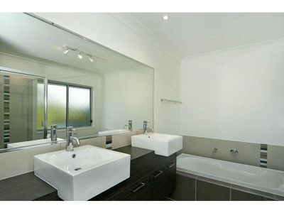 74 Moorindil Street, Tewantin