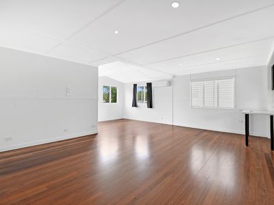18 Mabel Ave, Southport