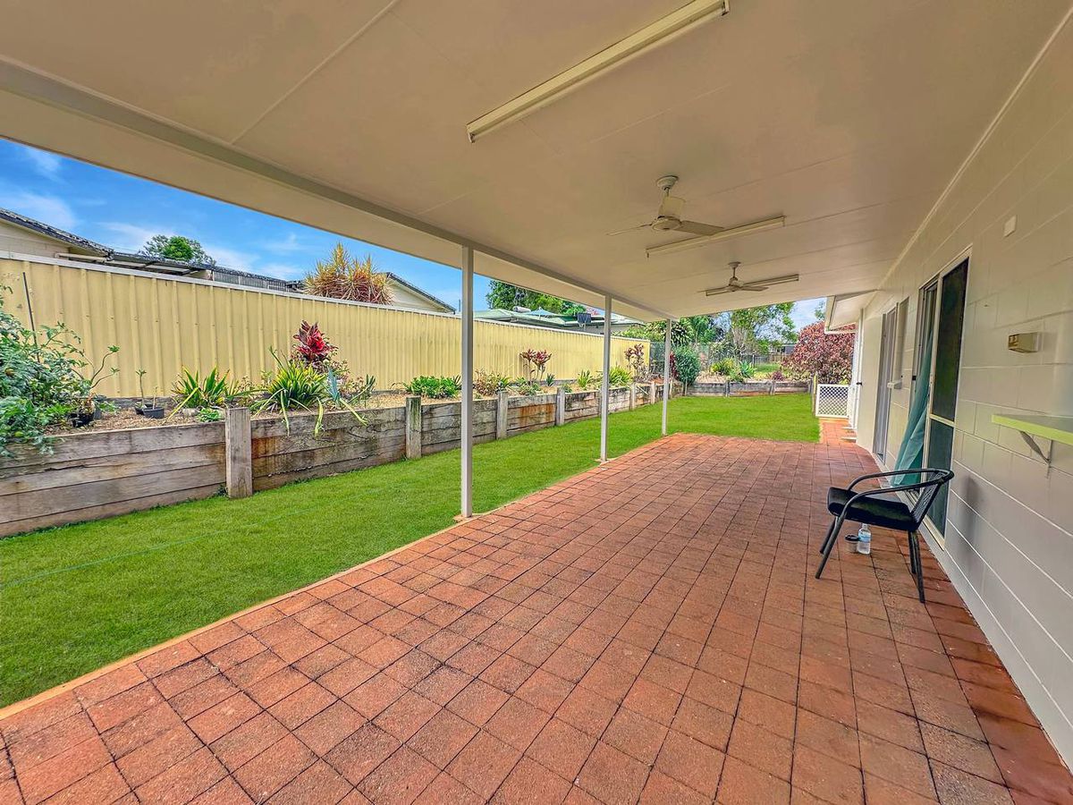 8 LARKIN CLOSE, Atherton