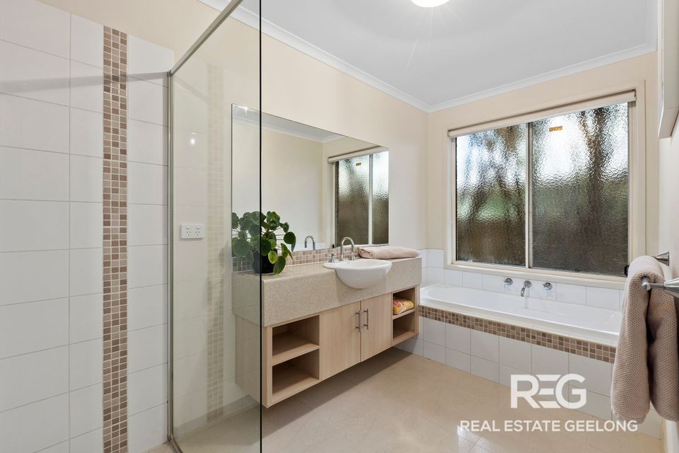 17 Lein Court, Highton