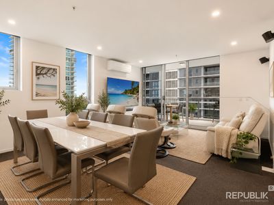 1102 / 4 COMO CRESCENT, Southport