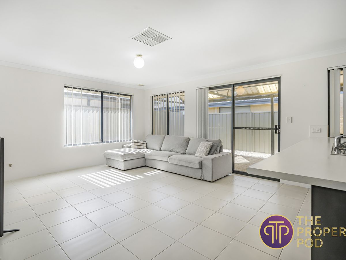 24 Sorbonne Turn, Aubin Grove