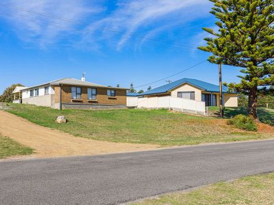 16 Chambers Street , Beachport