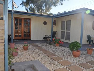 11 Broad St, Eugowra