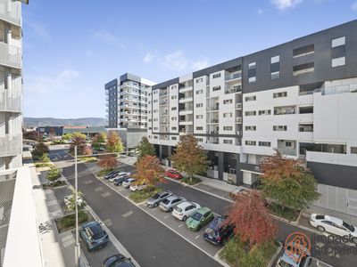 301 / 38 Oakden Street, Greenway