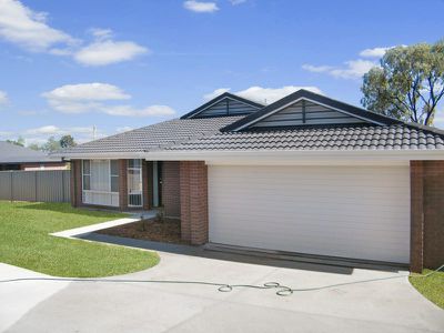 2 / 5 Silversmith Place, Gunnedah
