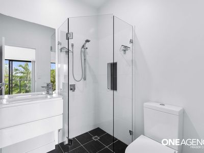 2 / 104 Torquay Road, Scarness