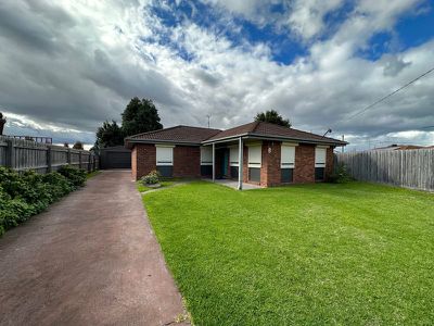 8 Creswick Court, Corio